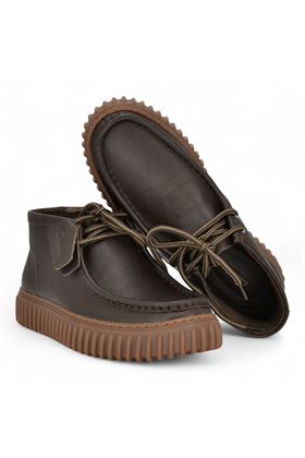 Polacco uomo in pelle colore testa di moro. CLARKS | TORHILL HI U-DARK BROWN LEA
